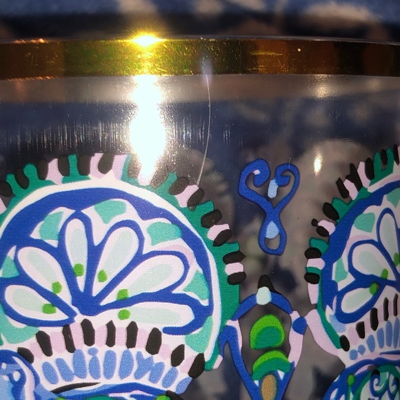 Lilly Pulitzer Blue Grotto Fan Favorite Engineered GWP Set Of 4 Cups - Picture 3 of 16